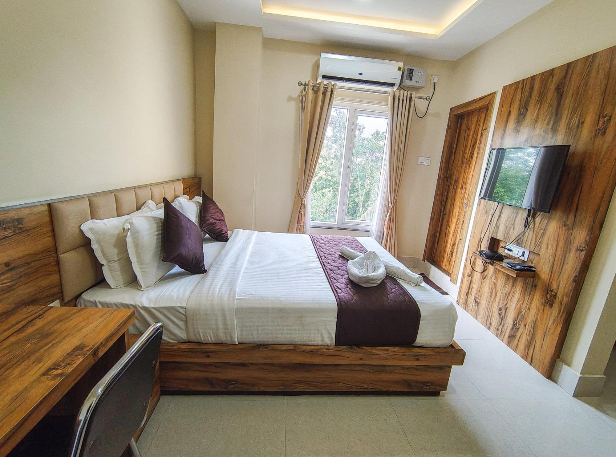 Hotel Bliss Jorhāt Zewnętrze zdjęcie